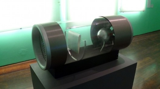 Modelo conceitual de túnel de vento, criação de Guto Lacaz