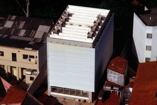 A agência de propaganda DPTO, São Paulo