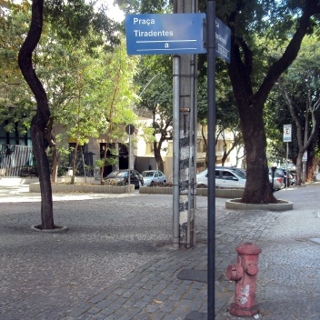 Por espaços mais públicos