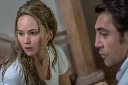 Os atores Jennifer Lawrence, Javier Bardem em cena do filme Mãe!, direção de Darren Aronofsky