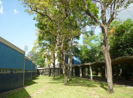 Faculdade de Arquitetura e Urbanismo (1954-1956). Carlos Raúl Villanueva