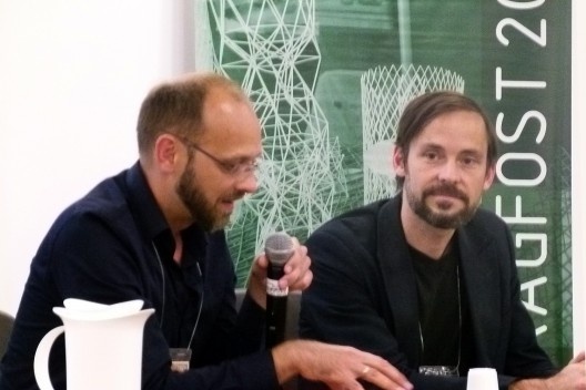 Oliver Tessmann e Tobias Walisser durante o Simpósio Bragfost, em Campinas