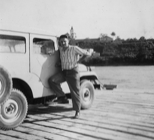 Engenheiro Wellinghton Pinto Alves em travessia na balsa de Registro