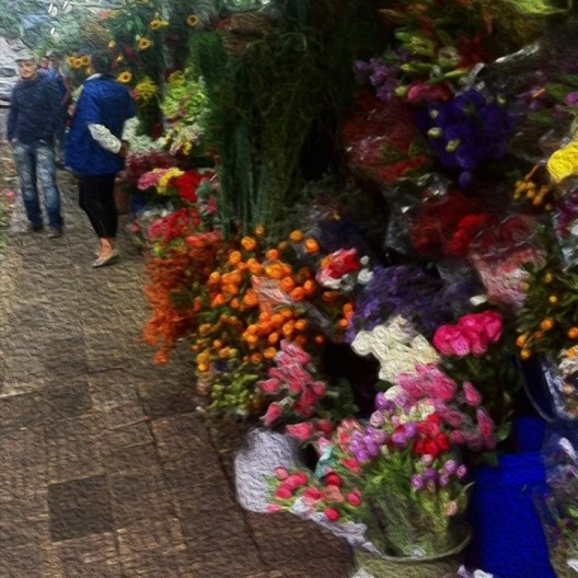 Bancas de flores na frente do Cemitério do Araçá, São Paulo