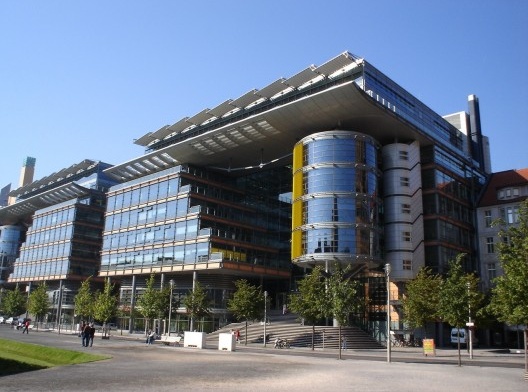 Edifício Linkstrasse 2-4, arquiteto Richard Rogers