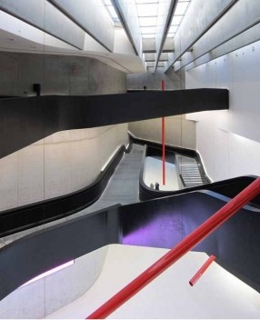 MAXXI – Museu de Arte e Arquitetura do Século XXI, Roma. Arquiteta Zaha Hadid