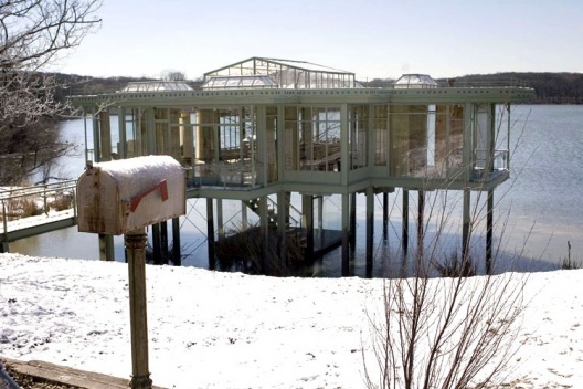 Cena do filme \"A casa do lago\"