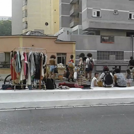 Elevado João Goulart (Minhocão), São Paulo SP Brasil, 1971. O design insuficiente: espaços disponíveis e o exercício transgressivo e inventivo