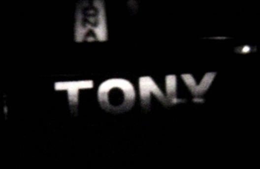 Cao Guimarães, Coletivo, 2002, 3’00”