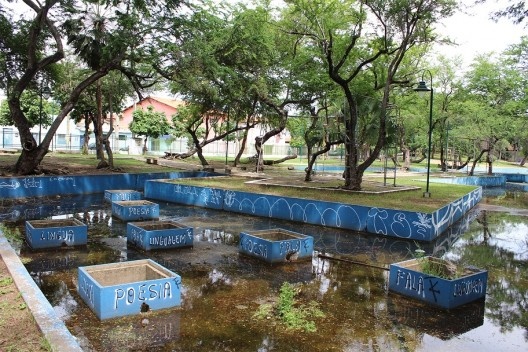 Chão da praça