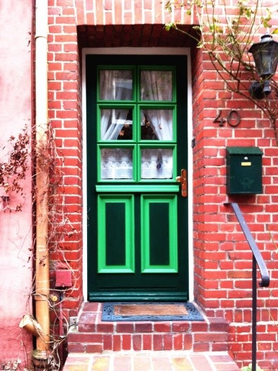 Porta no centro histórico da cidade de Lüneburg, Alemanha