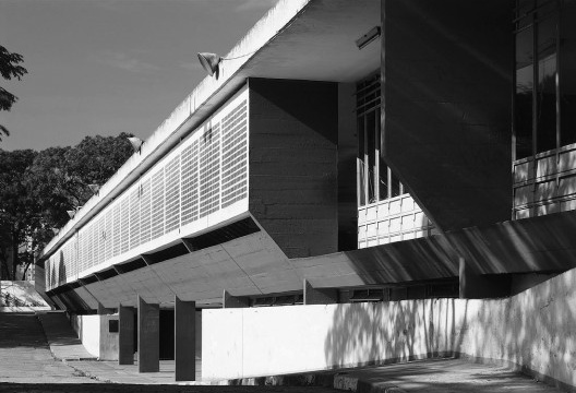 Ginásio de Guarulhos, 1960. Arquitetos Vilanova Artigas e Carlos Cascaldi