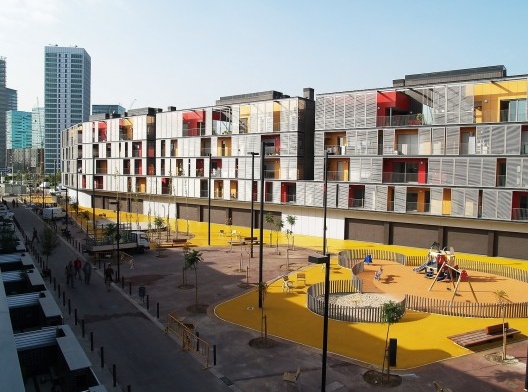 Conjunto Habitacional Fira de Barcelona – L’Hospitalet de Llobregat, fachada sul, Barcelona 2009