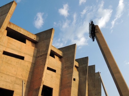 Estádio Governador Alberto Tavares Silva, o Albertão, detalhe da estrutura brutalista. Teresina, 1973