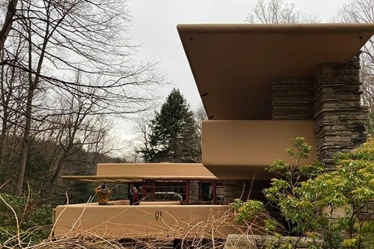 Casa da Cascata (Kaufmann House), Mill Run, Estados Unidos, 1935. Arquiteto Frank Lloyd Wright