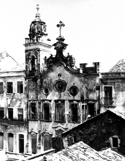 Frontispício da Igreja do Bom Jesus dos Martírios, Recife, Pernambuco, c. 1970