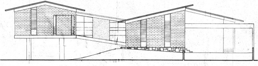 Fachada norte. Residência Dr. Francisco Xavier, 1975. Arquiteto Mário Glauco di Láscio