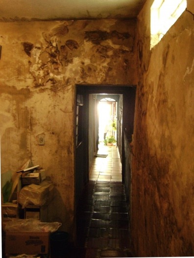 ambiente interno antes da reconstrução