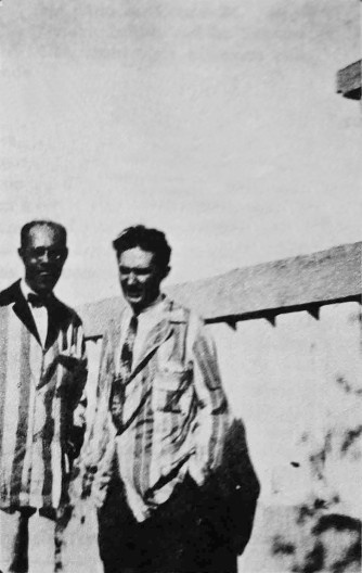 Na Vila Cascudo, foto e legenda de Mário de Andrade, presenças de Mario de Andrade e Antônio Bento