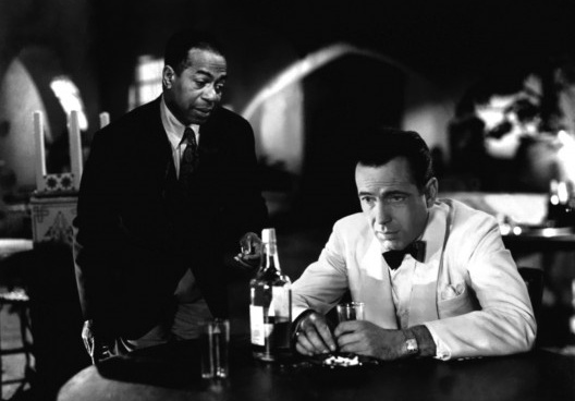 Fotograma do filme Casablanca, com Humphrey Bogart, Ingrid Bergman e Paul Henreid