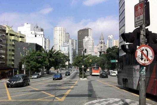 Corredor de ônibus na Avenida da Consolação, Vila Buarque