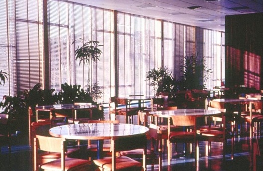 Refinaria Alberto Pasqualini - REFAP, Petrobras, Refeitório, interiores do restauranter (Araújo),Carlos M. Fayet, Cláudio Araújo, Moacyr Moojen e Miguel Pereira (Coord enador do projeto do restaurante - Moojen), 1962, Canoas-RS