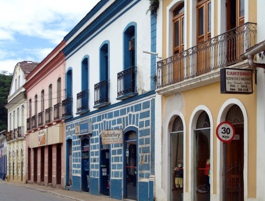Santa Leopoldina ES, Avenida Presidente Vargas (antiga Rua do Comércio)