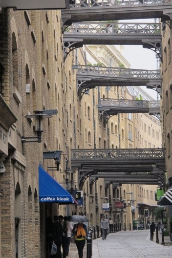Os docks do porto de Southwalk recuperados e transformados em galerias, lojas e lofts de luxo