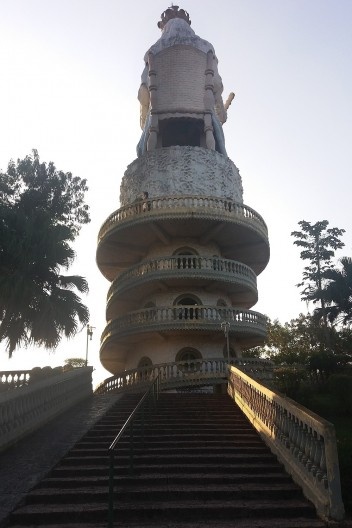 Visitando a Igreja Nossa Senhora de Monte Serrat, em Salto