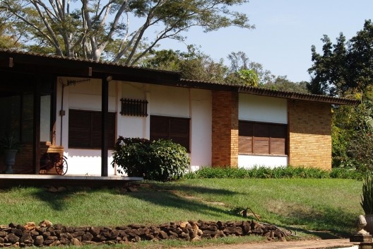 Fazenda Santa Cecília, Uchoa 1955. Arquiteto Rodolpho Ortenblad Filho