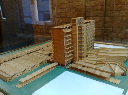 Maquete da Faculdade de Arquitetura e Urbanismo na Exposição Carlos Raúl Villanueva y la Ciudad Universitária de Caracas, Barcelona, FAD, 2009
