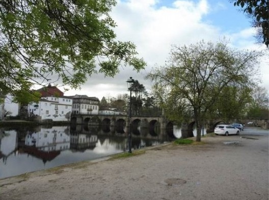 Acesso Canelha das Longras e ponte romana sobre o Tâmega