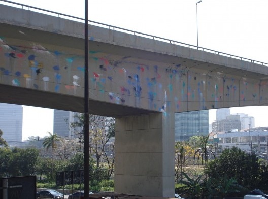 Bexiga de tinta, ponte Bernardo Goldfarb, vista da ponte Eusébio Matoso