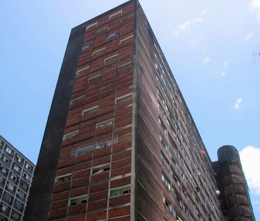 Edifício Pirapama, de autoria de Delfim Amorim e José Estelita, 1956