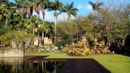Jardins da Fazenda Vargem Grande. Paisagistas Roberto Burle Marx, Haruyoshi Ono e José Tabacow