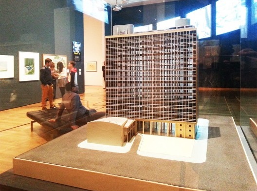 Maquete do Ministério da Educação e Saúde, Rio de Janeiro, Brasil, 1936-45. Arquitetos Lúcio Costa, Oscar Niemeyer, Affonso Eduardo Reidy, Jorge Machado Moreira, Ernani Vasconcellos e Carlos Leão