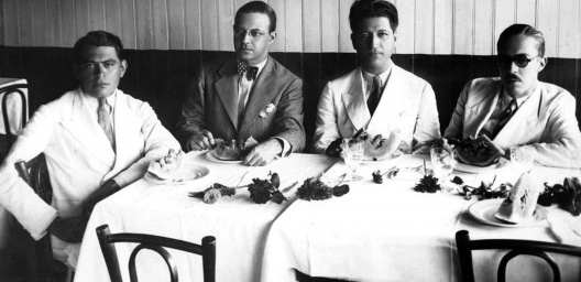Austregésilo de Athayde, Sérgio Buarque de Holanda, Múcio Leão e Ribeiro Couto, restaurante Lido, Rio de Janeiro, 6 jun.1940
