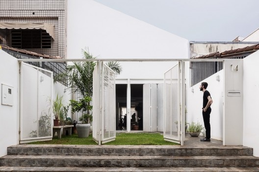 Casa 711H, Brasília, 2017. Arquitetos Daniel Mangabeira, Henrique Coutinho e Matheus Seco