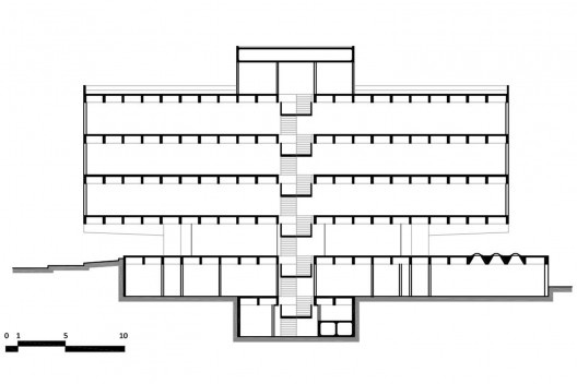 Projeto Arquitetônico do Instituto de Previdência do Estado, corte aa, Londrina PR Brasil