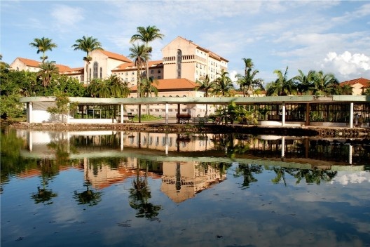 Termas, arquiteto Francisco Bolonha, e Grande Hotel do Araxá, arquiteto Luiz Signorelli