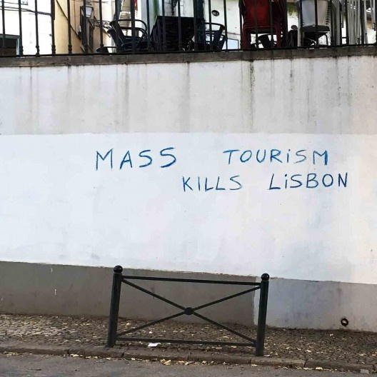 Pichação nos muros de Alfama, outubro de 2017