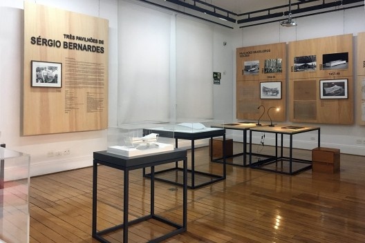 Exposição Três Pavilhões de Sérgio Bernardes, curadoria de Abilio Guerra e Fausto Sombra