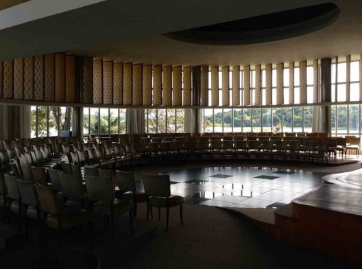 Cassino, vista da lagoa do interior do teatro, Pampulha, Belo Horizonte