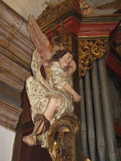 Anjo na lateral esquerda do órgão Arp Schnitger da Sé de Mariana