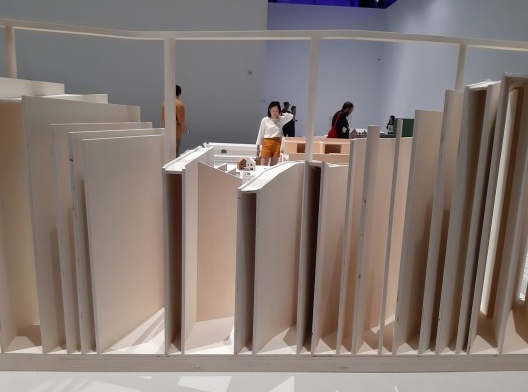 Maquete da ponte de pedestres de Covilhã, projeto de João Luis Carrilho da Graça, exposição “Economia de meios”, Trienal de Arquitetura de Lisboa 2019