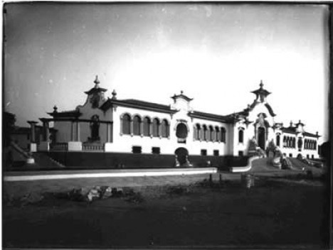 Entre histórias e mitos. Uma revisão do neocolonial