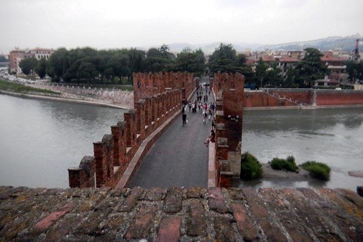 Castelvecchio, ponte sobre o rio Ádige, Verona