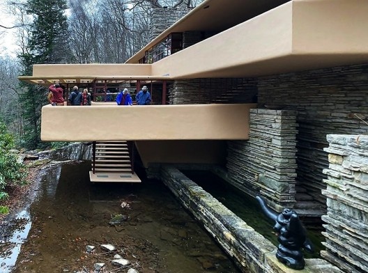 Casa da Cascata (Kaufmann House), Mill Run, Estados Unidos, 1935. Arquiteto Frank Lloyd Wright
