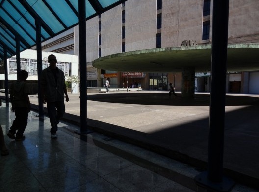 Espaços internos do CONIC