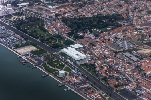 Museu Nacional dos Coches, vista aérea do conjunto, Lisboa. Arquiteto Paulo Mendes da Rocha, MMBB arquitetos e Bak Gordon arquitetos